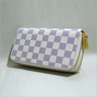 Impeccable Style Ladies Hand Purse