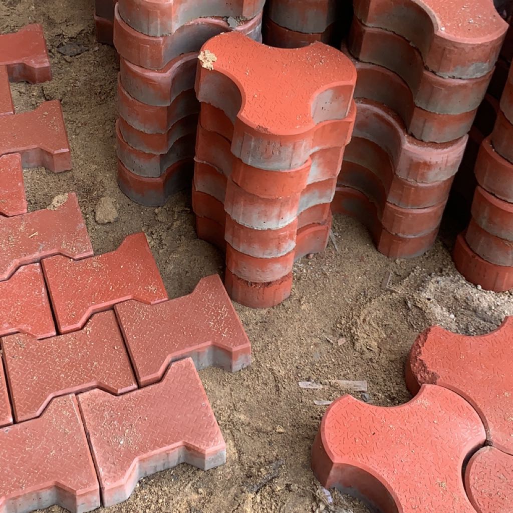 Moazzam construction