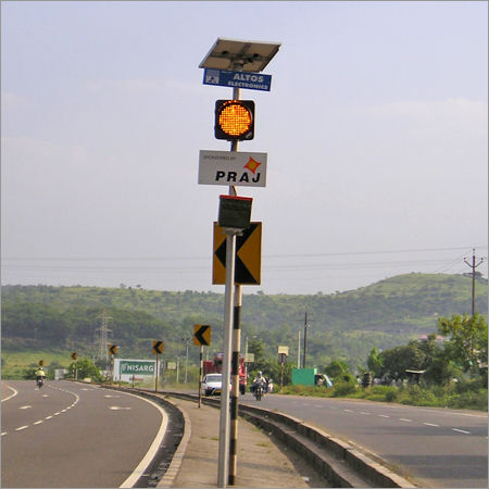 Solar Powered Traffic Blinker System - Ultra Bright LED Unit, 300mm Display Area, 12V 36W Solar Panel | Moisture Resistant, Shock Proof, Automatic Dusk/Dawn Switching