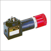 Pressure Switches - Flange and Threaded Connection, Switching Pressure Range 3-40, 10-100, 10-160, 20-250 Bar, AC/DC Power Supply with Optional Locking Knob