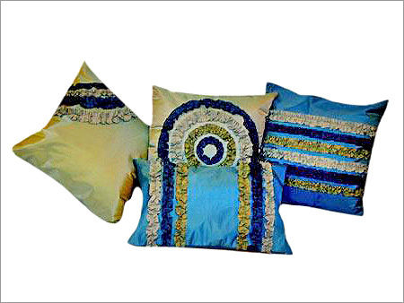 Pleated decorative Cushions