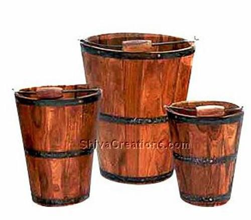 Wooden planters(s/3)
