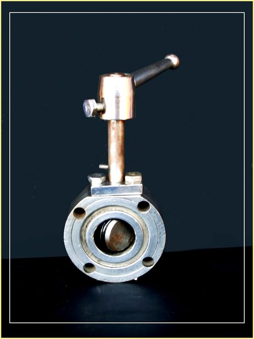 High Vacuum Quarter Swing Valve