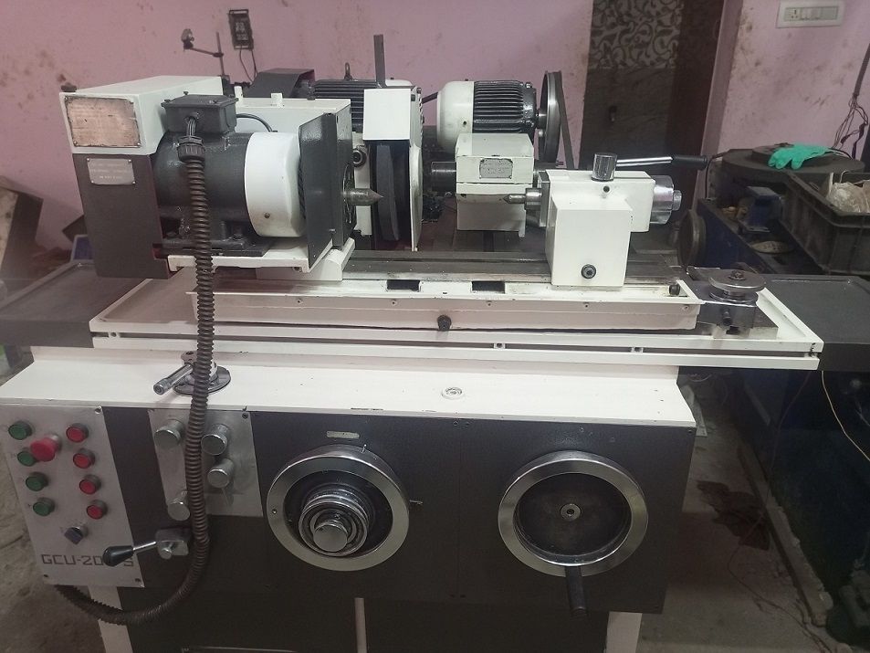 Parishudh Universal Cylindrical Grinding Machine