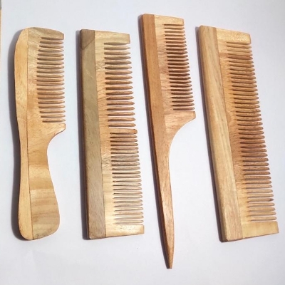 Brown Neem Wood Comb