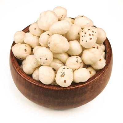White Makhana - Round Shape, Light Sweet Flavor, Food Grade Quality , No Preservatives, Fresh White Color, Common Cultivation Type
