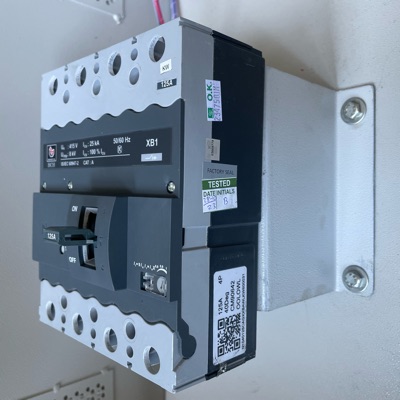Molded Case Circuit Breaker