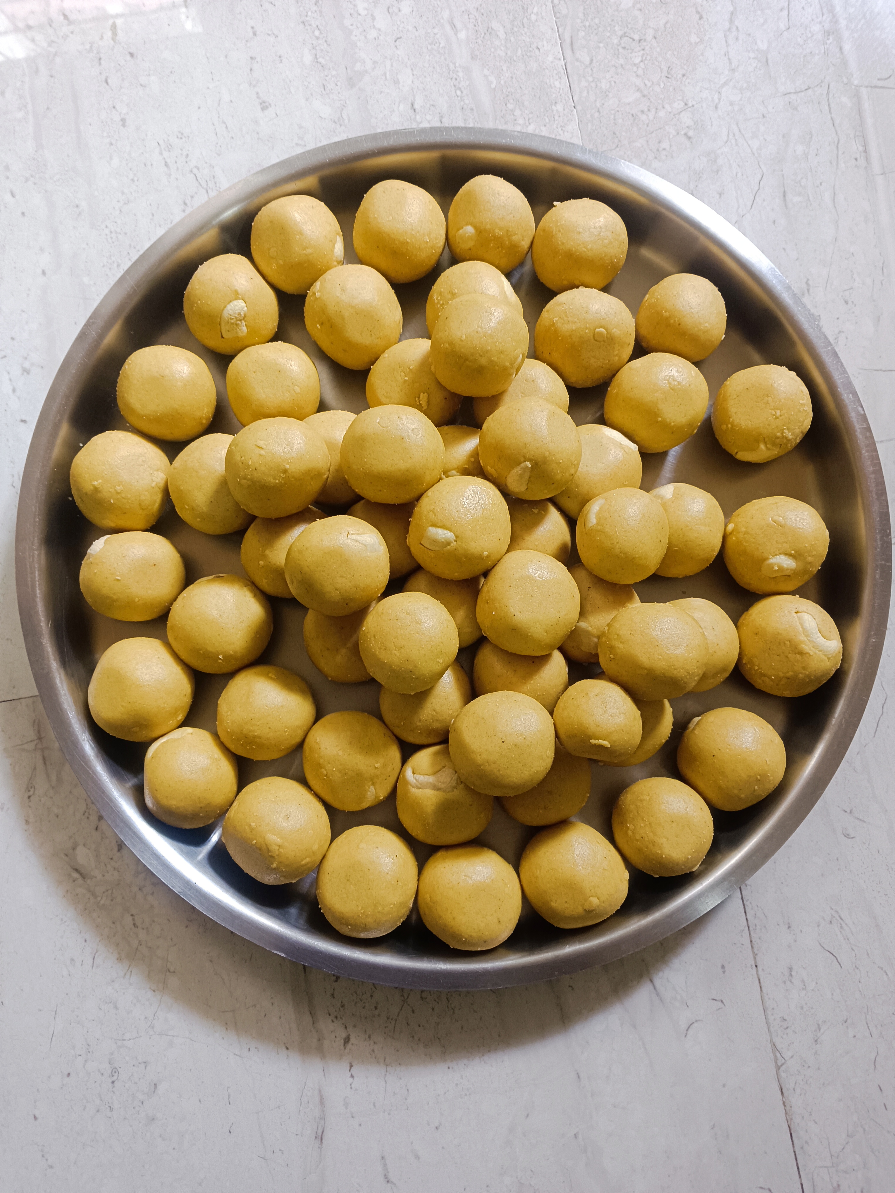 Besan Laddu