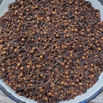Dried Cloves
