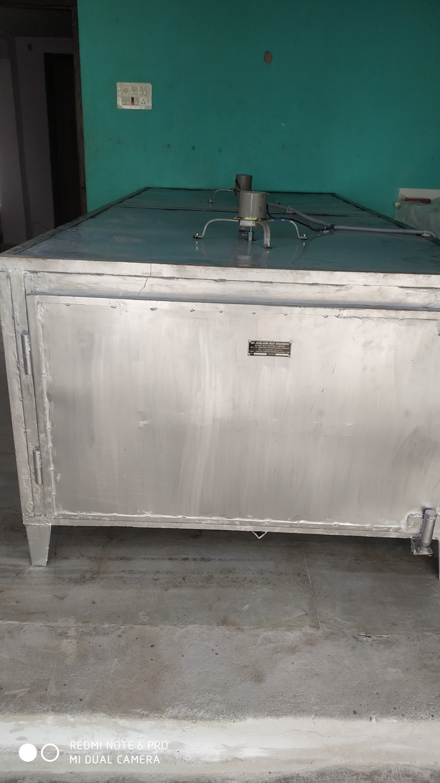 Industrial Hot Air Oven - Color: Gray