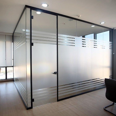 Sleek Design Glass Partition - Durable Heat Reflective Clear Glass, Transparent Finish, Easy Installation