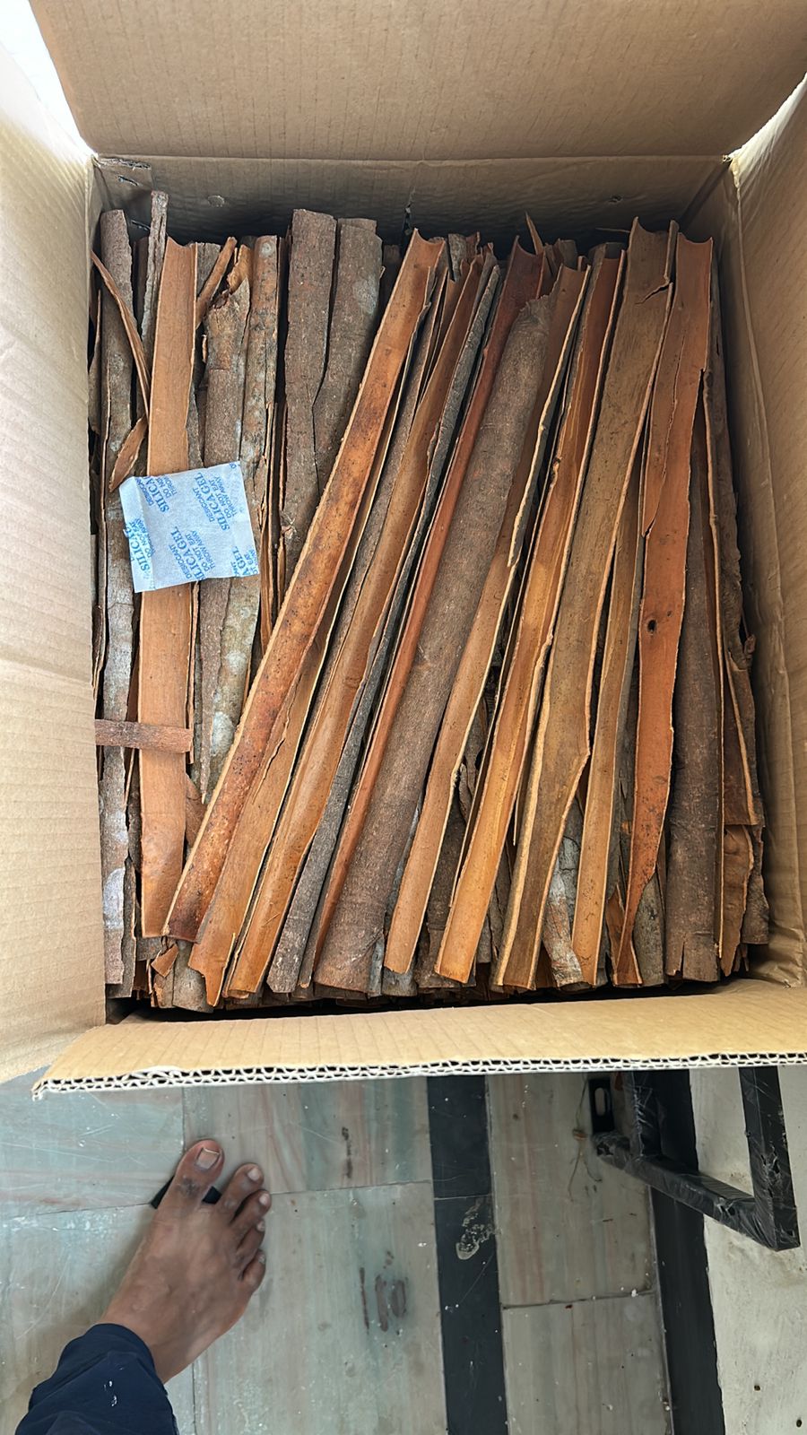 Vietnam Split Cassia - Brown Solid Food Grade Hygienically Packed Tested Quality Long Shelf Life