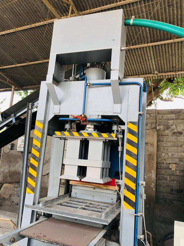 Fly Ash Brick Machine 6 Cavity