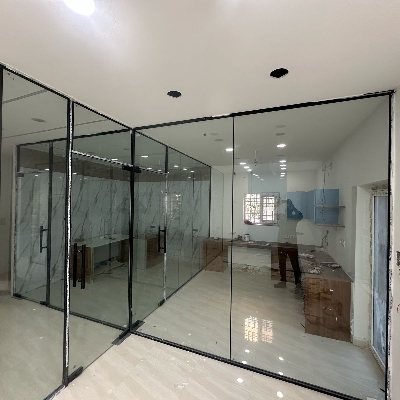 Clear Visibility Toughened Glass - Transparent, Smooth Surface | Modern Aesthetics, Sound Insulation, Custom Sizing