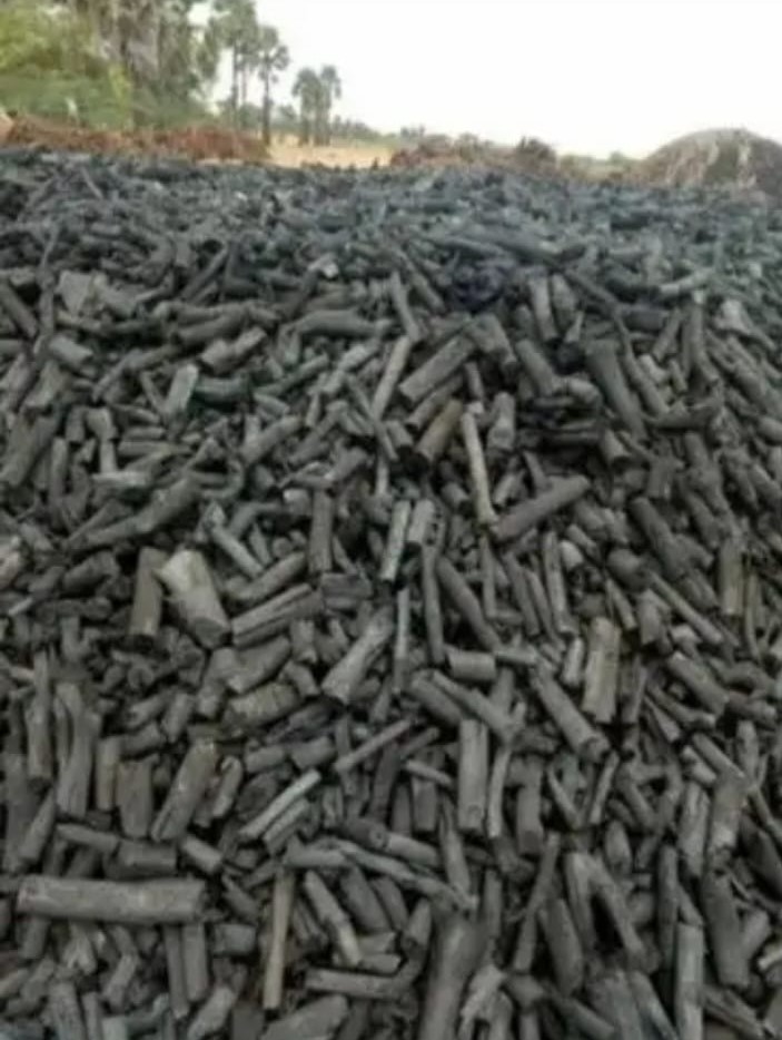 Long Burning Wood Charcoal - Lump Shape, Fixed Carbon 80-90%, Ash Content 2-7% | High Calorific, Smokeless Fire, Eco Friendly, Odorless Smoke