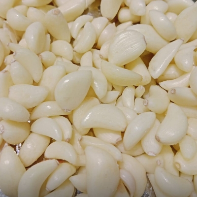 Peeled Garlic  - Packaging Size: 1Kg