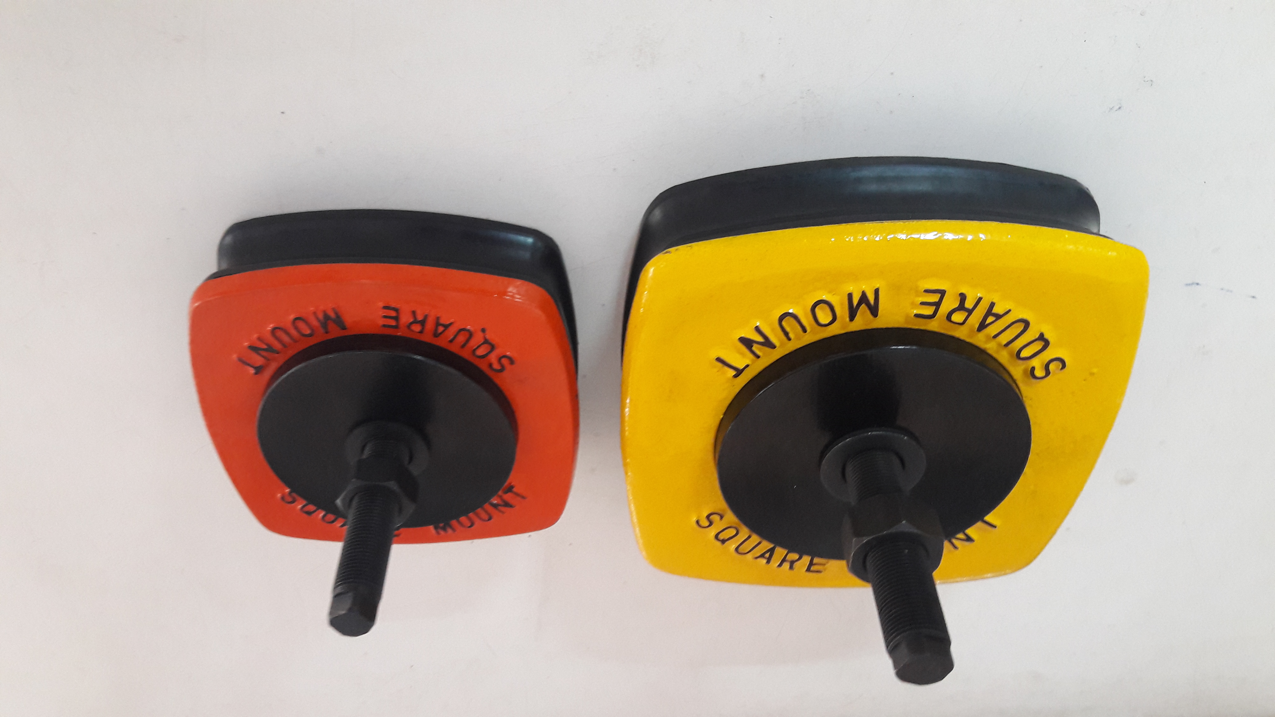 Anti-Vibration Square Rubber Mounts