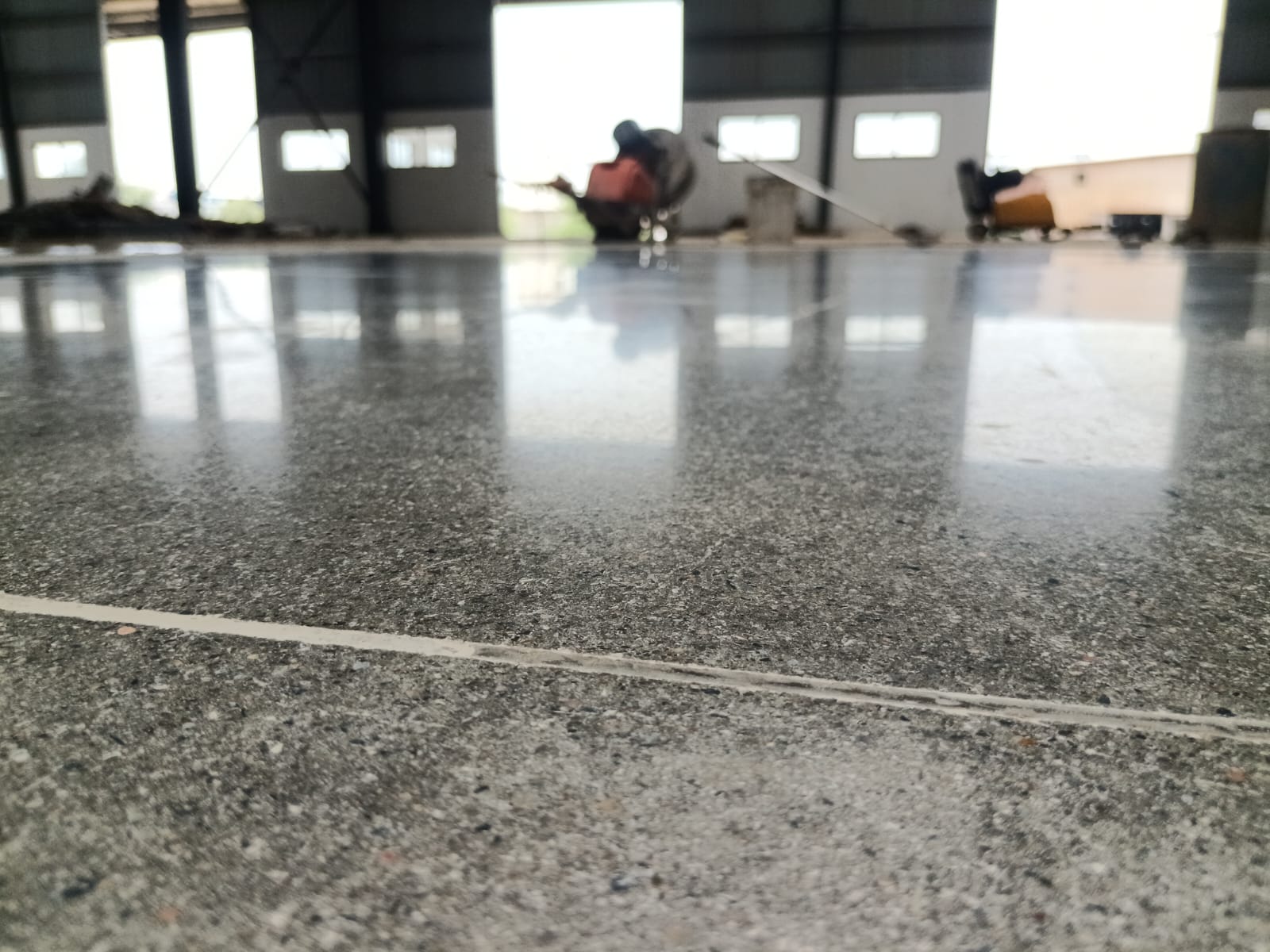 Warehouse Concrete Polishing - Color: Transparant
