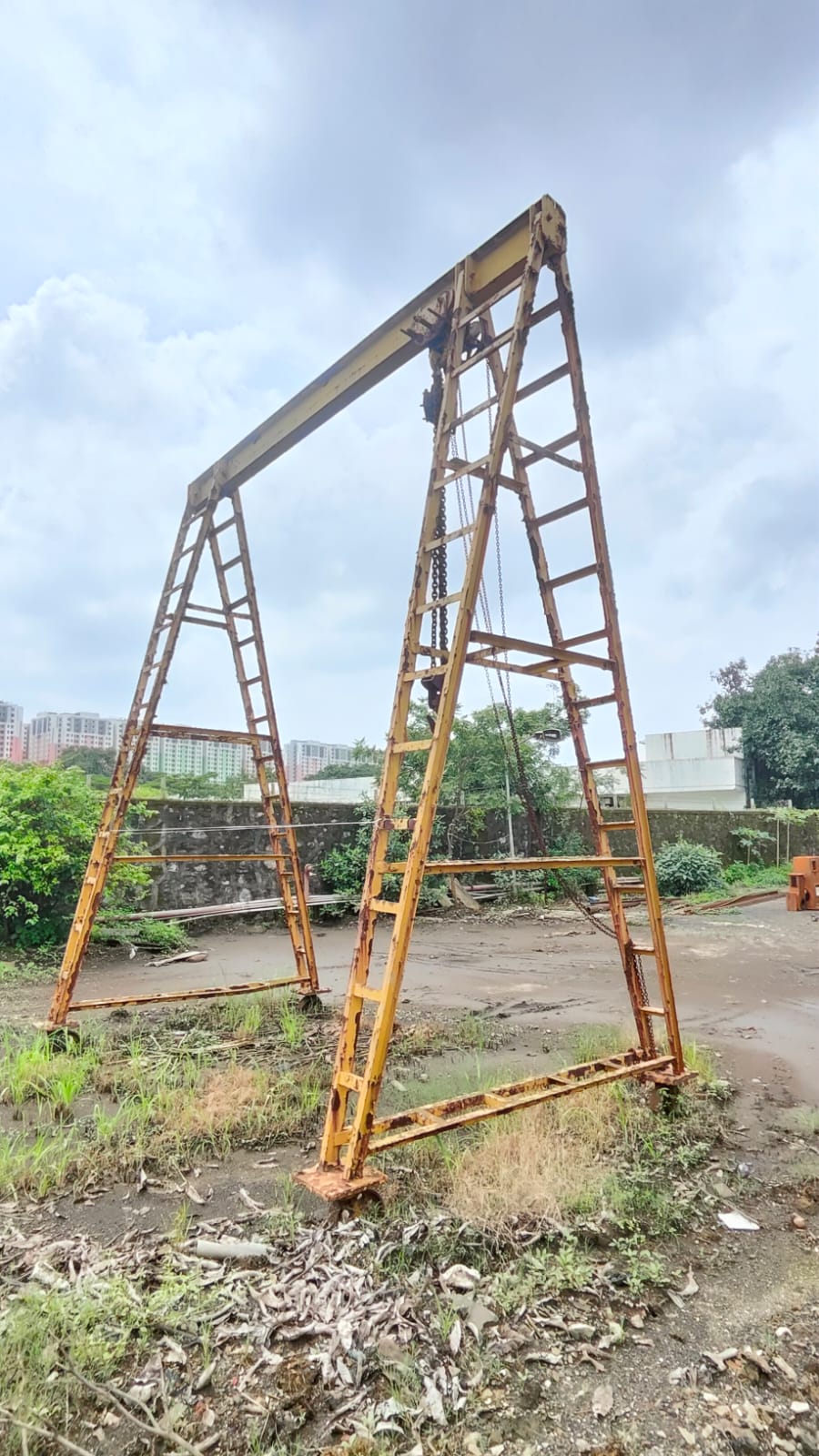 GANTRY CRANE