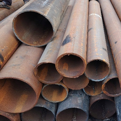 Metal Round Pipe - Corrosion Resistant Metallic Finish, High Strength Smooth Surface