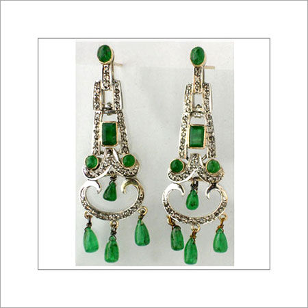 Eye Catching Designer Earring