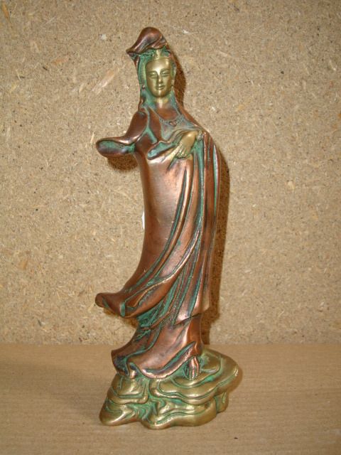 Kwanyin Standing Statue