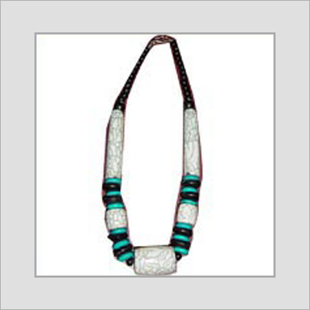 Appealing Look Handcrafted Beaded Necklace