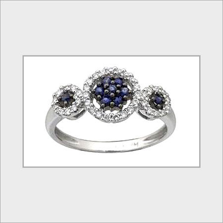 Round Well Crafted Dial Sapphire Ring