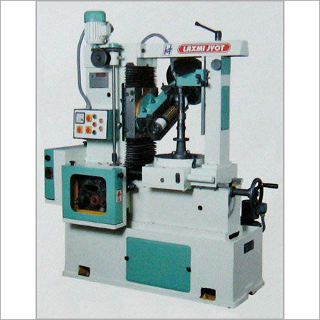 UNIVERSAL GEAR HOBBING MACHINE