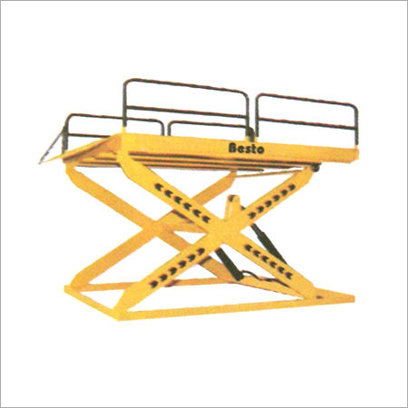 SCISSOR LIFT