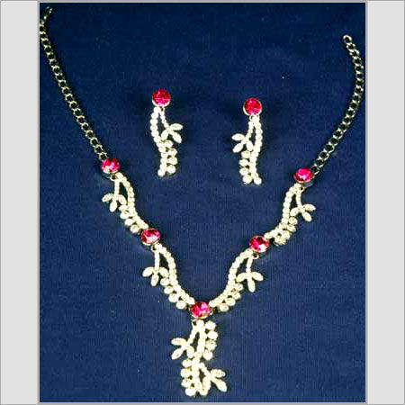 Designer Stone Necklace Set Size: Various Sizes Are Available