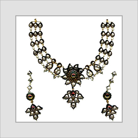 Kundan Meena Necklace Set - Good Quality Kundan, Standard Sizes Available | Eye-Catching Appeal, Aesthetic Pattern, Lustrous Shine for Women