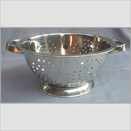 Silver 24 Cm Stainless Steel Colander