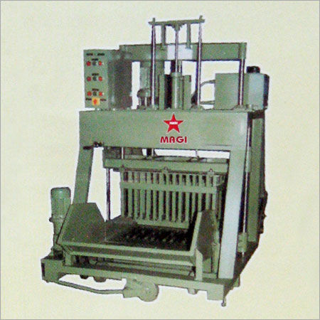 HYDRAULIC CONCRETE BLOCK MAKING MACHINE