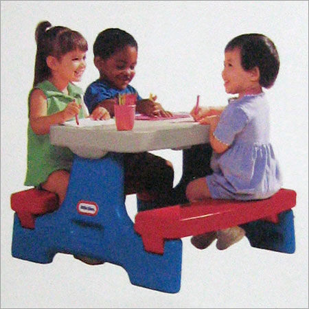 PLAY TABLE