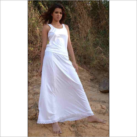 Ladies Plain Saree Slip