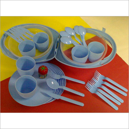 All Color Available Plastic Picnic Dinnerware