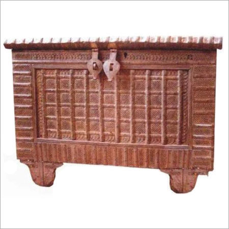 Brown Antique Wooden Trunks For Homes