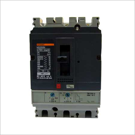 Moulded Circuit Breaker - Rated Current 10-800A, Rated Voltage AC 660V | Quick Fault Detection, Precisely Designed in Black