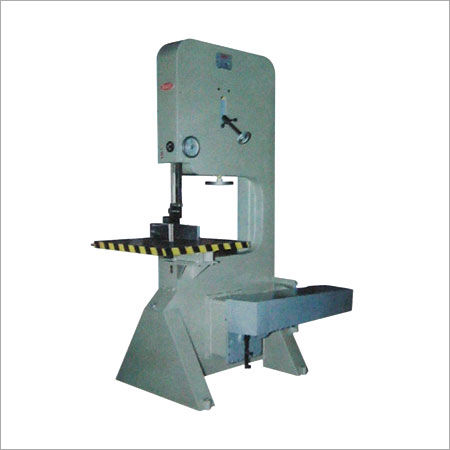 WOOD WORKING BANDSAW MACHINE