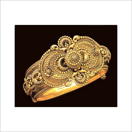 GOLD BANGLE