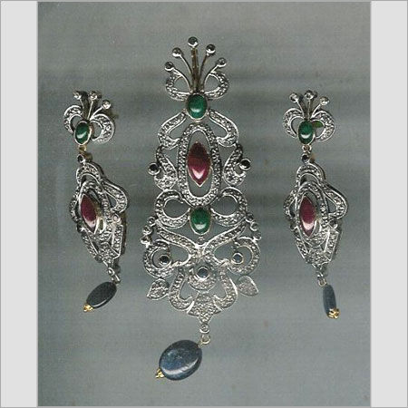 Victorian Pendent Set