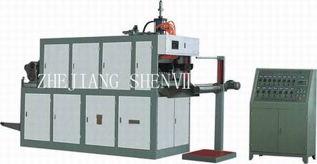 Plastic Thermoforming Machine