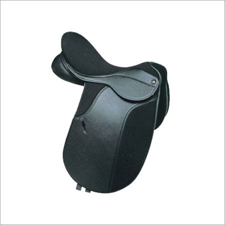 Soft Leather Dressage Horse Saddle Size: 17.5"