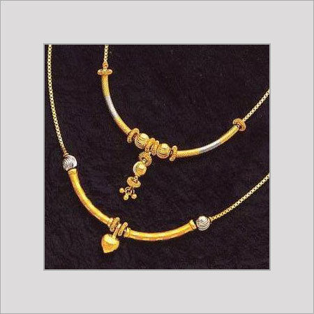 DESIGNER GOLD NECKLACE