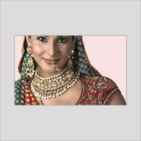 Traditional Kundan Necklace Set  Gender: Women