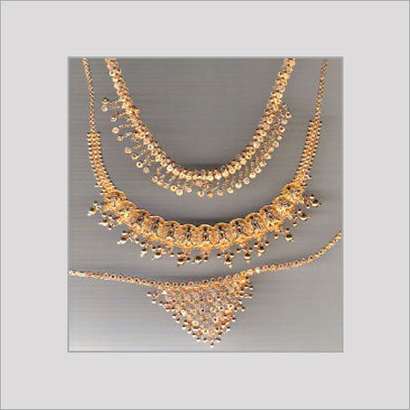 Varios Colors Are Available Designer Gold Necklaces For Womens 