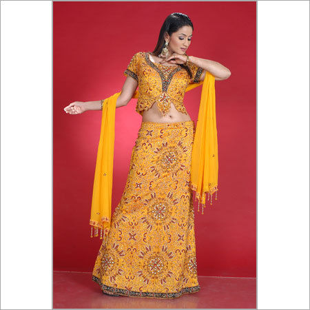 Bridal lehengas in hot sale sowcarpet with price