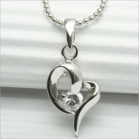 Designer Silver Pendant With Chain Gender: Unisex