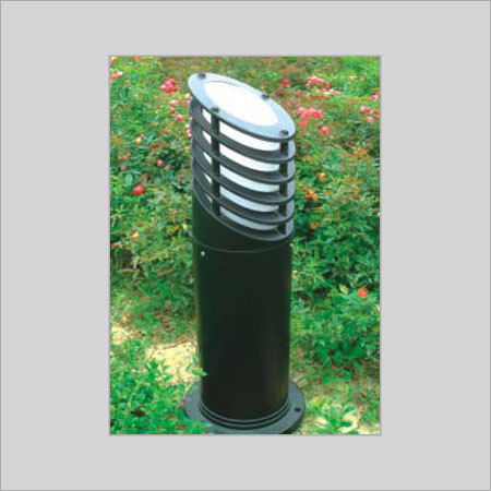 Black Ideal Range Solar Lawn Light